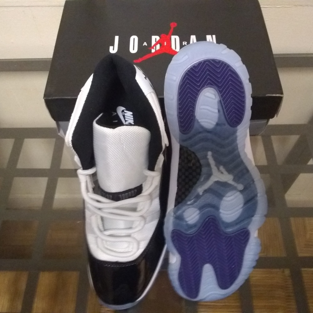 Air Jordan 11 Concord Men's Size 13